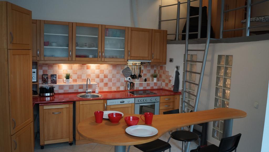 Feel At Home Apartment Budapest Bagian luar foto