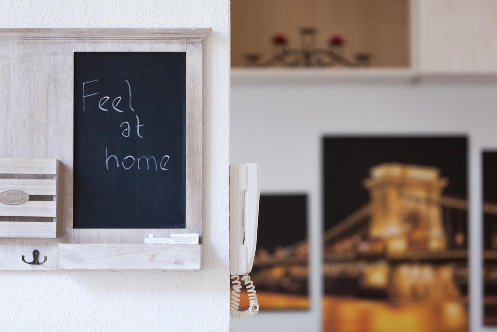 Feel At Home Apartment Budapest Bagian luar foto
