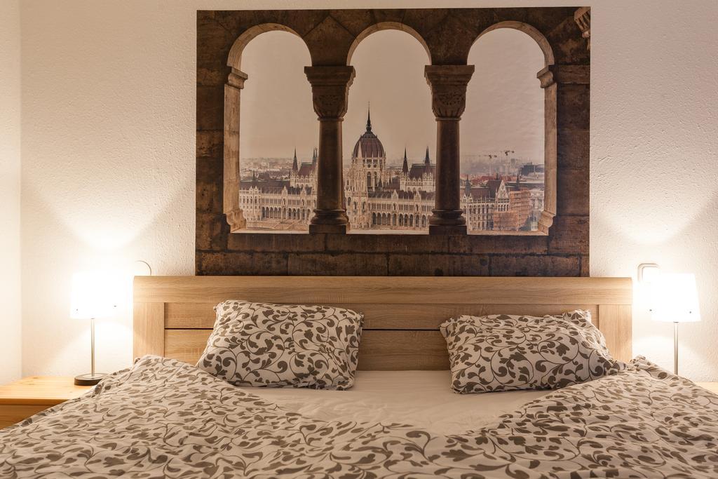 Feel At Home Apartment Budapest Bagian luar foto