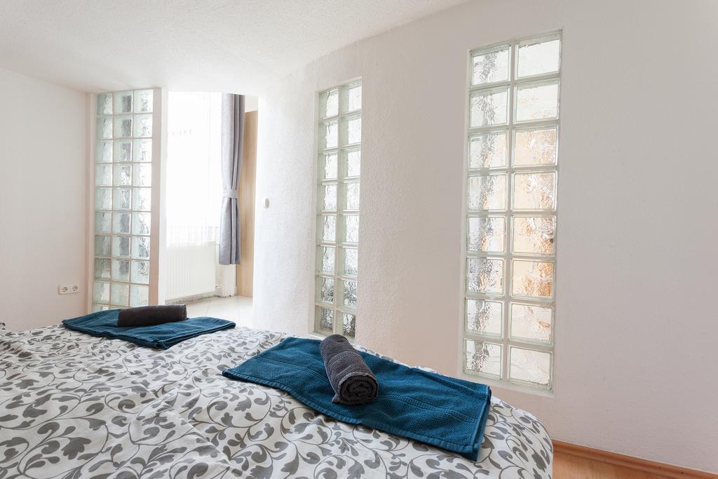 Feel At Home Apartment Budapest Bagian luar foto